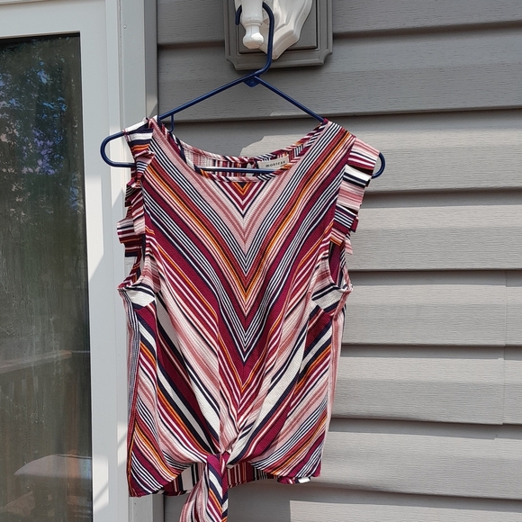 Monteau Los Angelas Ruffled Stripped Sleeveless Tie Front   Large  Blouse - Picture 2 of 4